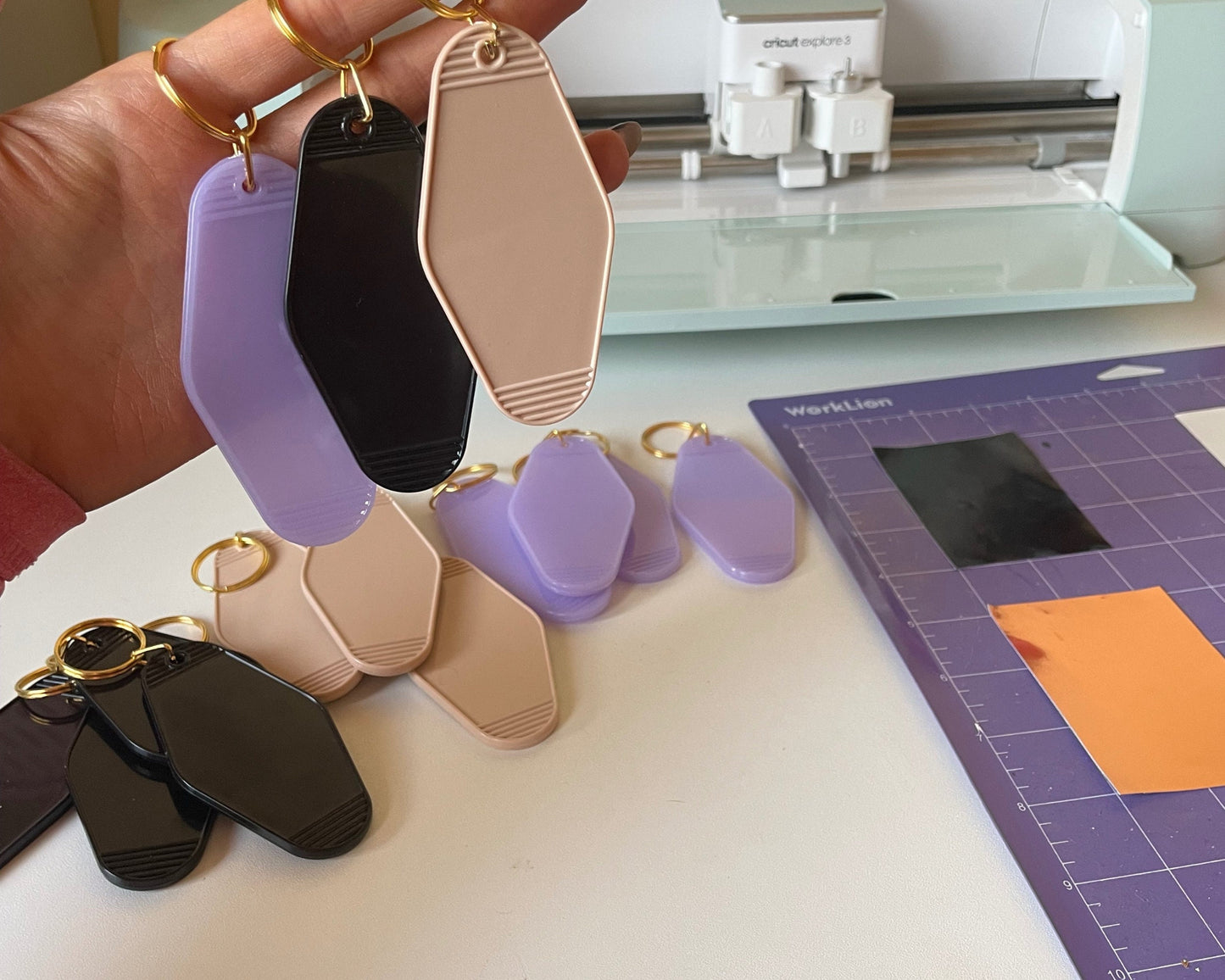 Custom Retro Motel Keyring | Personalised | keychain