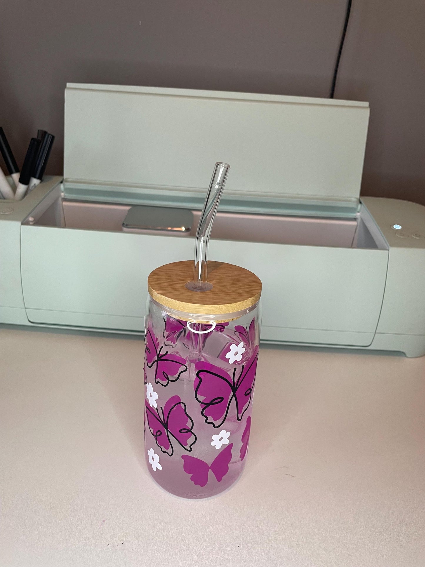 Dog Mom Colour - Changing Libbey Glass  | Bamboo lid & glass straw